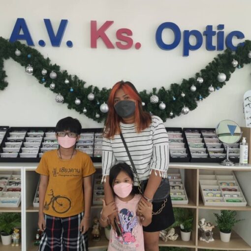 ร้านแว่นตาเอวี.com คุณภาพในการตรวจวัด และ แก้ปัญหาสายตาระดับประเทศ (120)