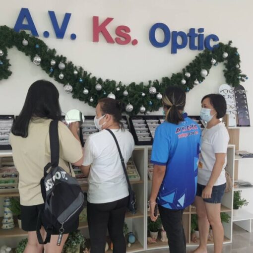 ร้านแว่นตาเอวี.com คุณภาพในการตรวจวัด และ แก้ปัญหาสายตาระดับประเทศ (143)