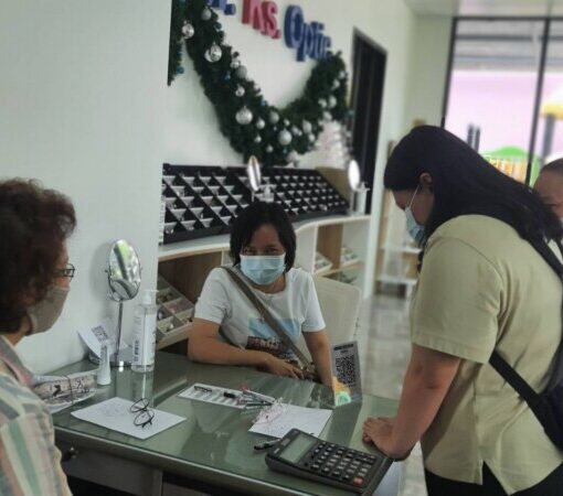 ร้านแว่นตาเอวี.com คุณภาพในการตรวจวัด และ แก้ปัญหาสายตาระดับประเทศ (148)